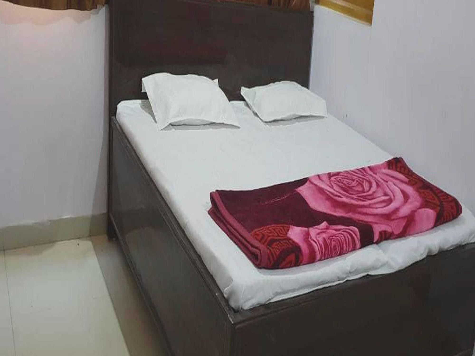 פאטנה Hotel O Rr Guest House מראה חיצוני תמונה